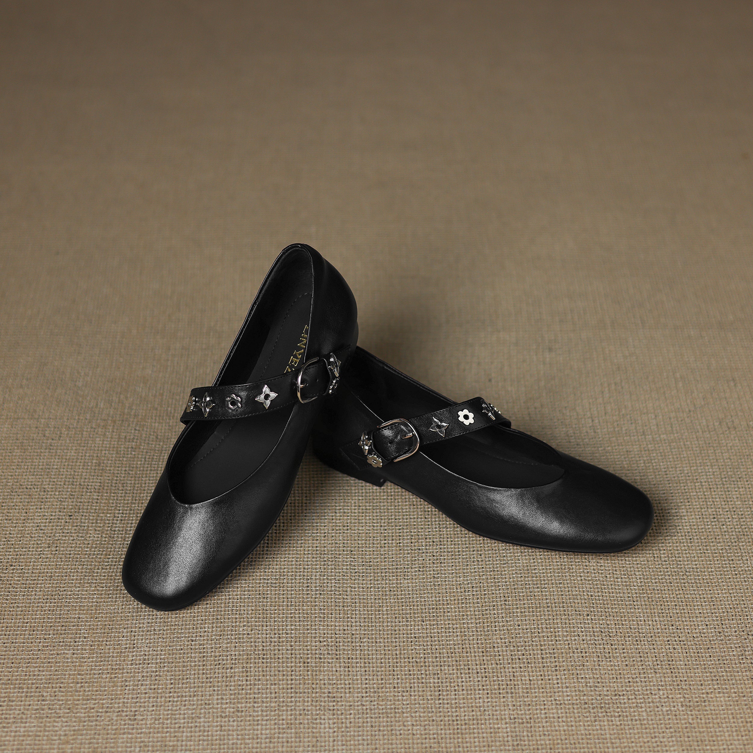 Knox Genuine Leather Flats