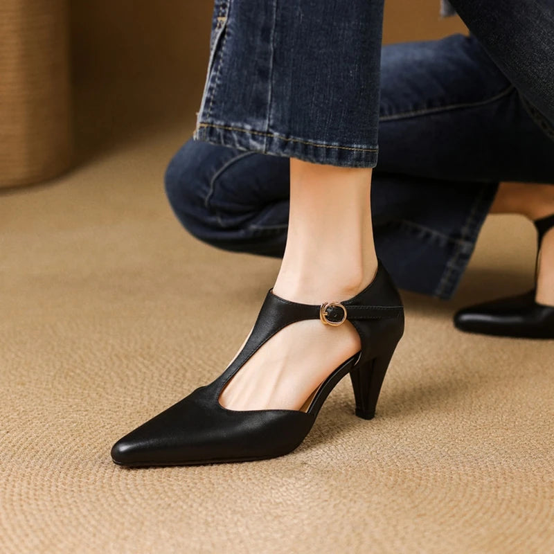 Étoile Genuine Leather Pump