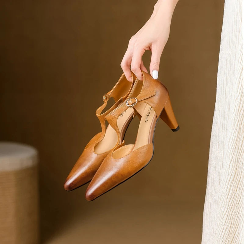 Étoile Genuine Leather Pump