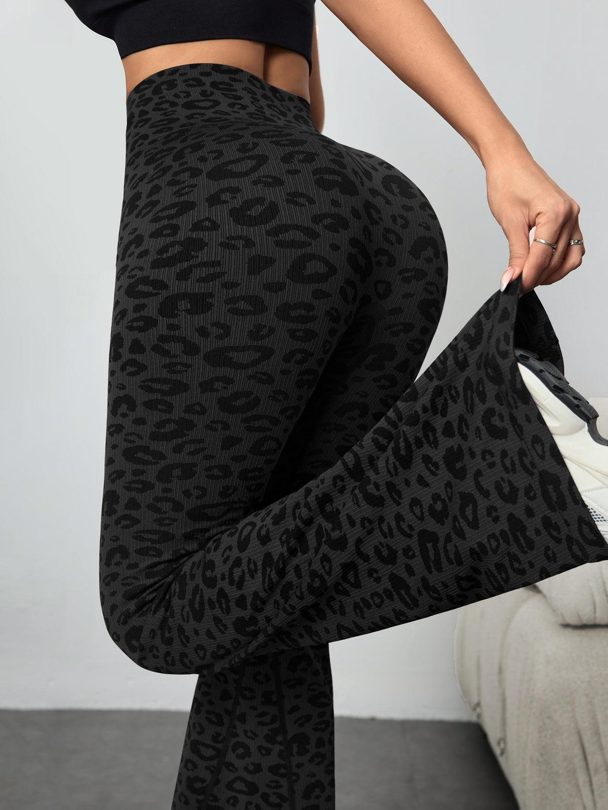 Nia Leopard Flare Pant - Black