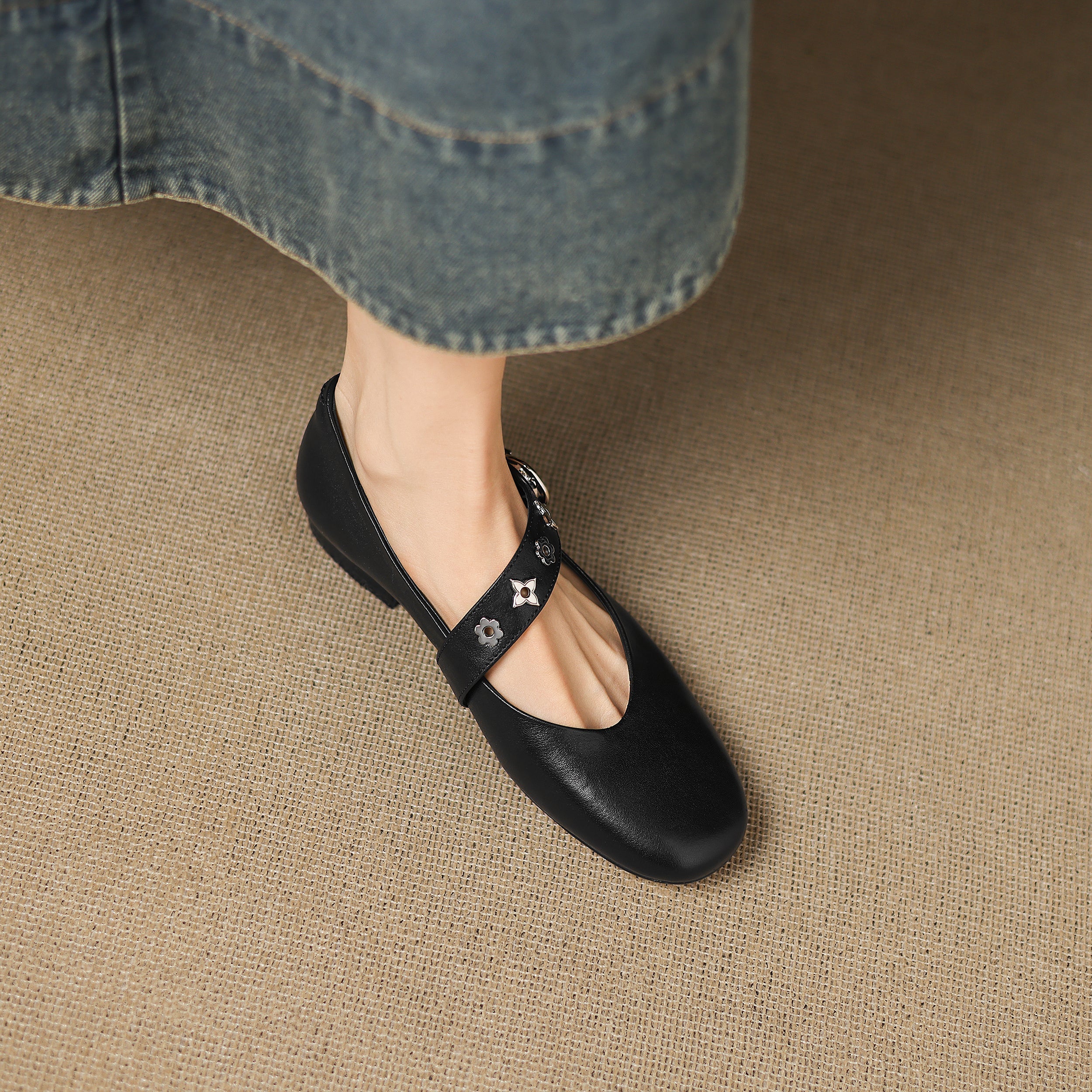 Knox Genuine Leather Flats