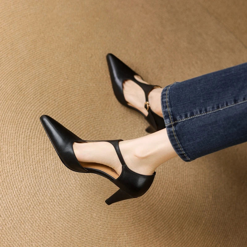 Étoile Genuine Leather Pump