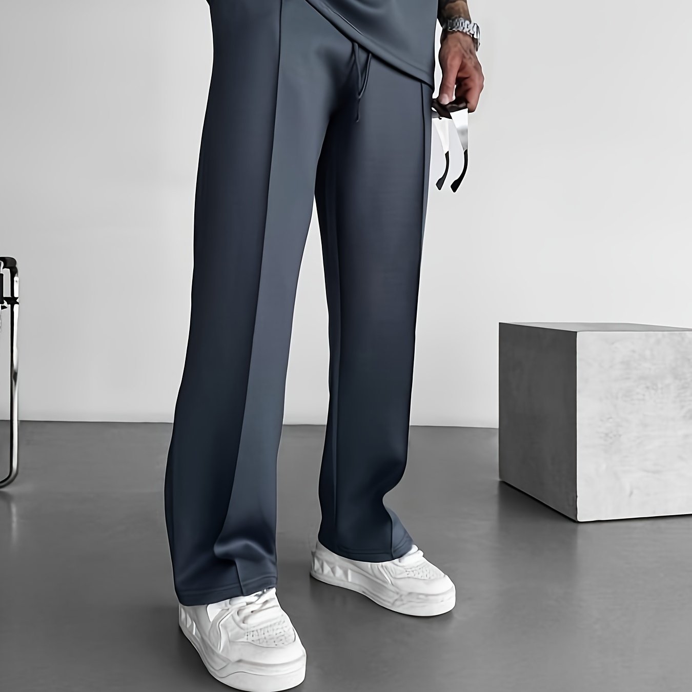 Ellison Pleated Trouser